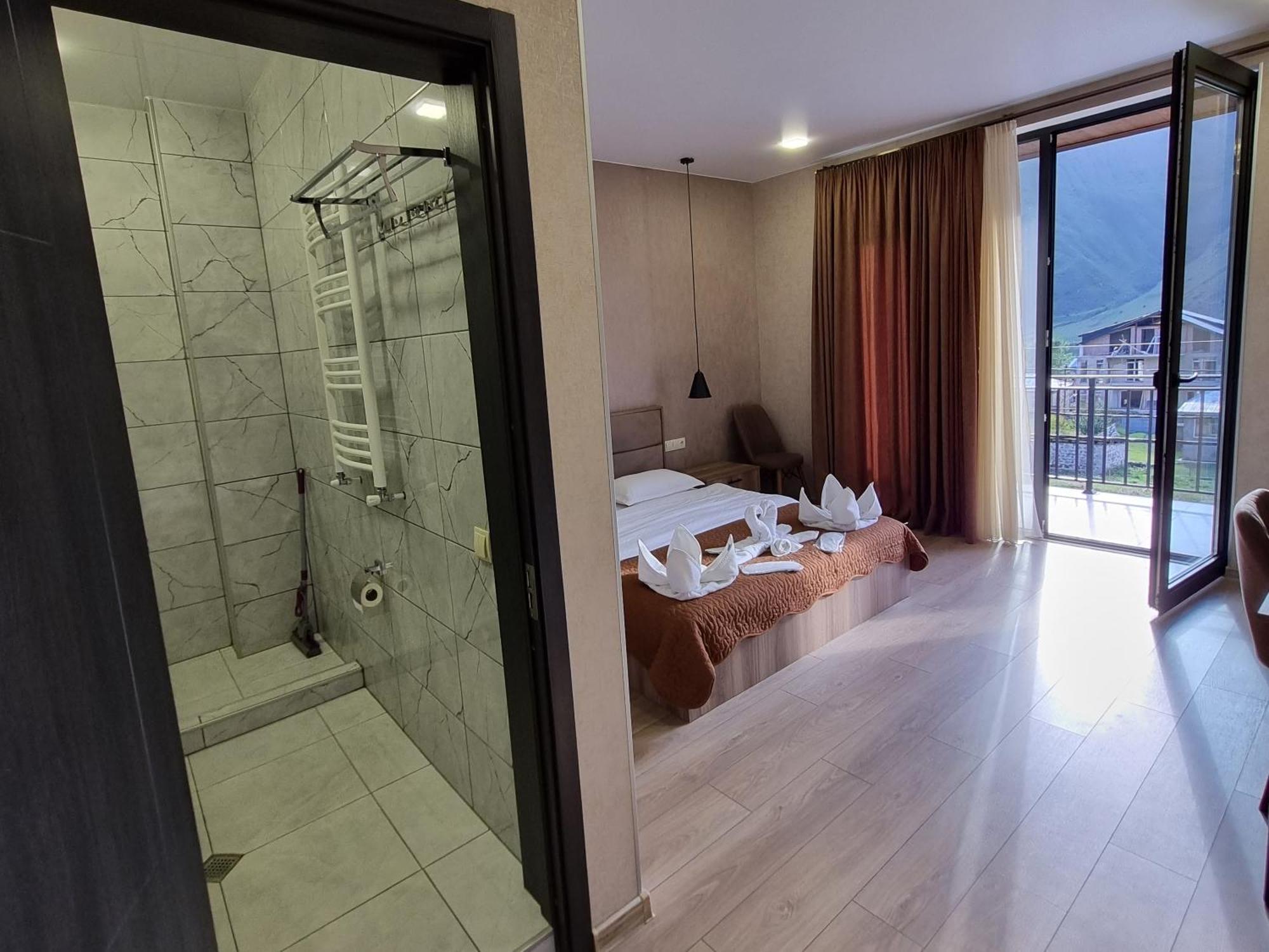 Hotel Sweet Night Stepancminda Pokoj fotografie